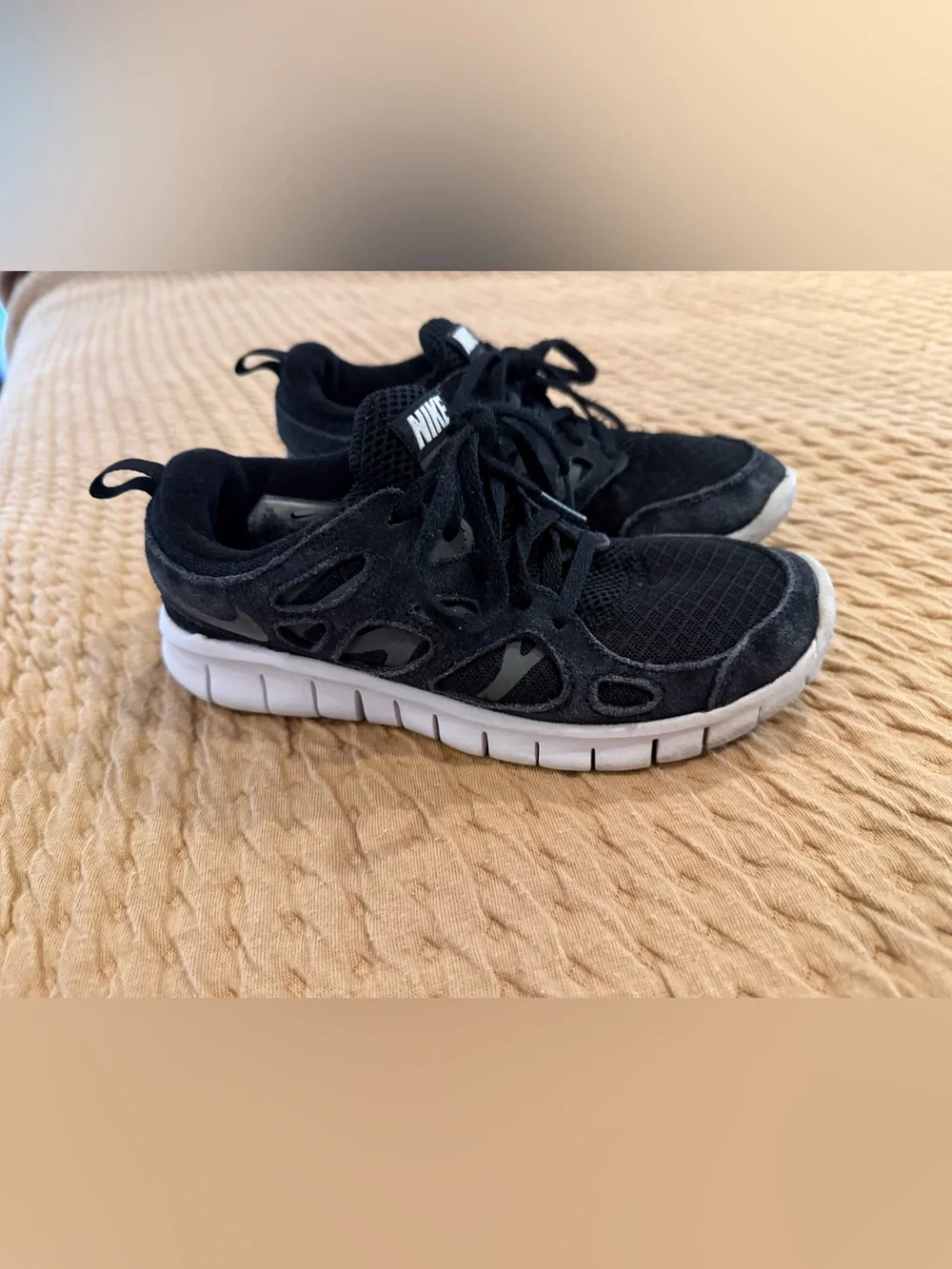 Nike Free Run 2 Kids Black Athletic Sneakers